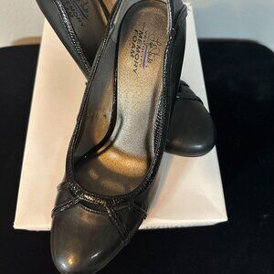 LifeStride Velocity Black Pumps | 3.5” Stacked Heel | Memory Foam | Size 8.5